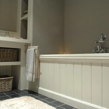 ベッド・アンド・ブレックファスト B ＆ B デ ワーテルゾーイ ヘント
